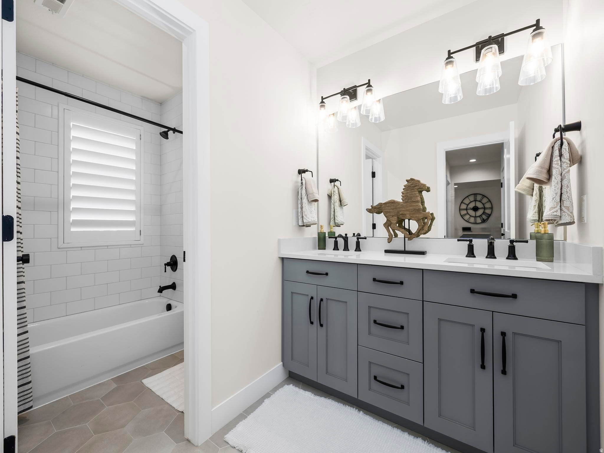 BEACON POINTE - Residential