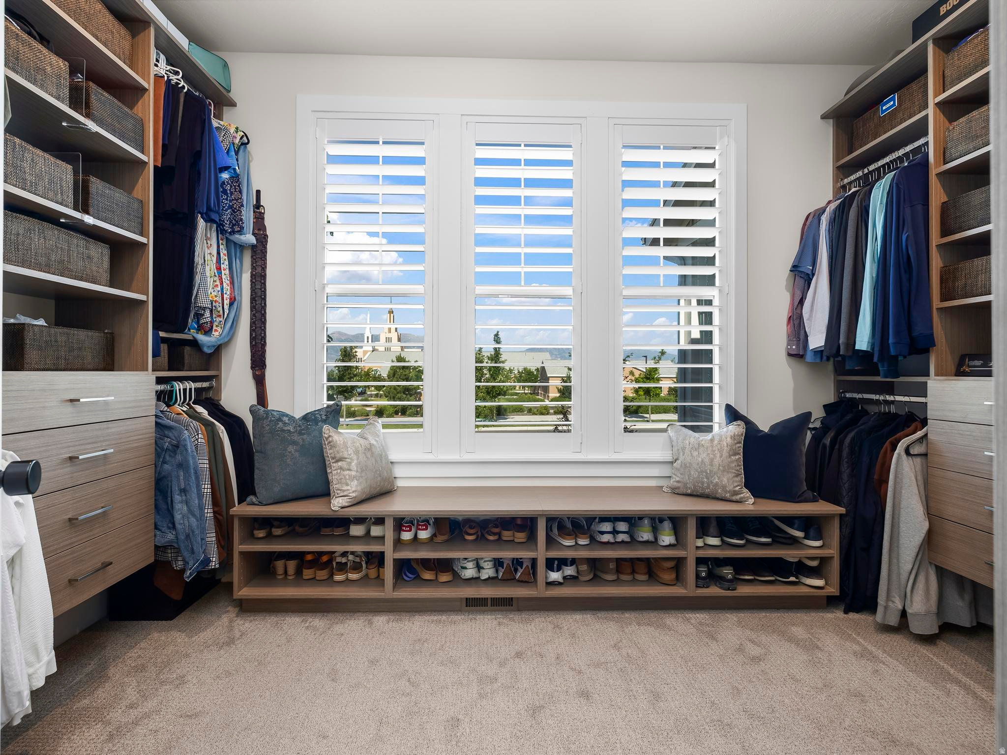 BEACON POINTE - Residential