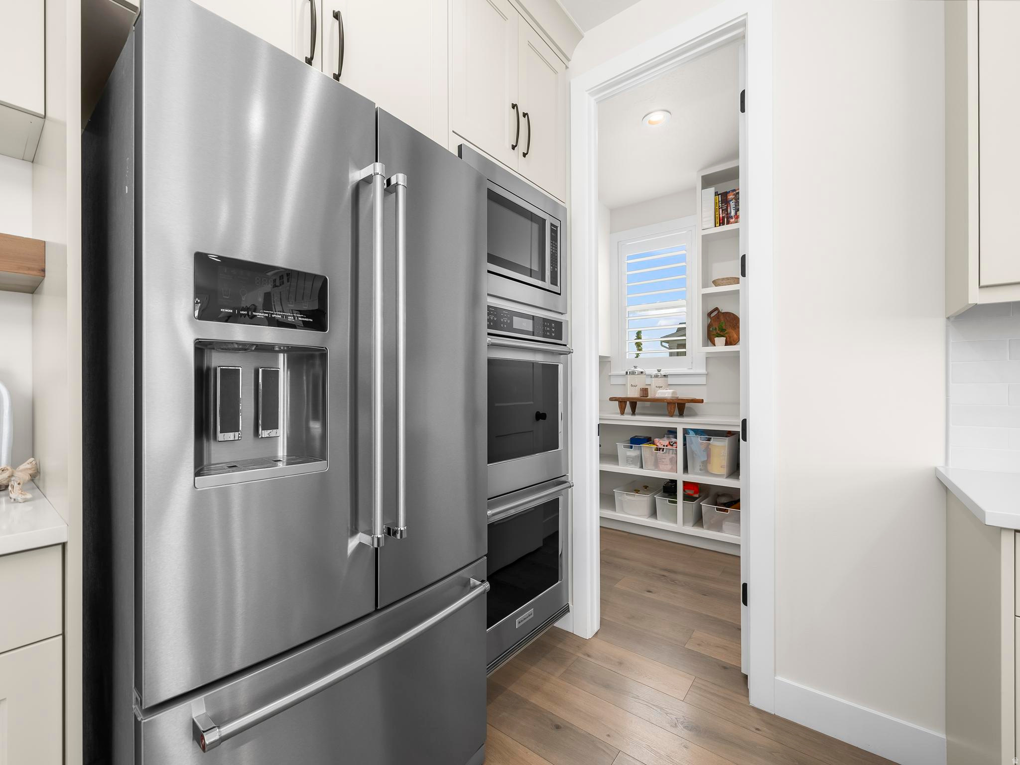 BEACON POINTE - Residential