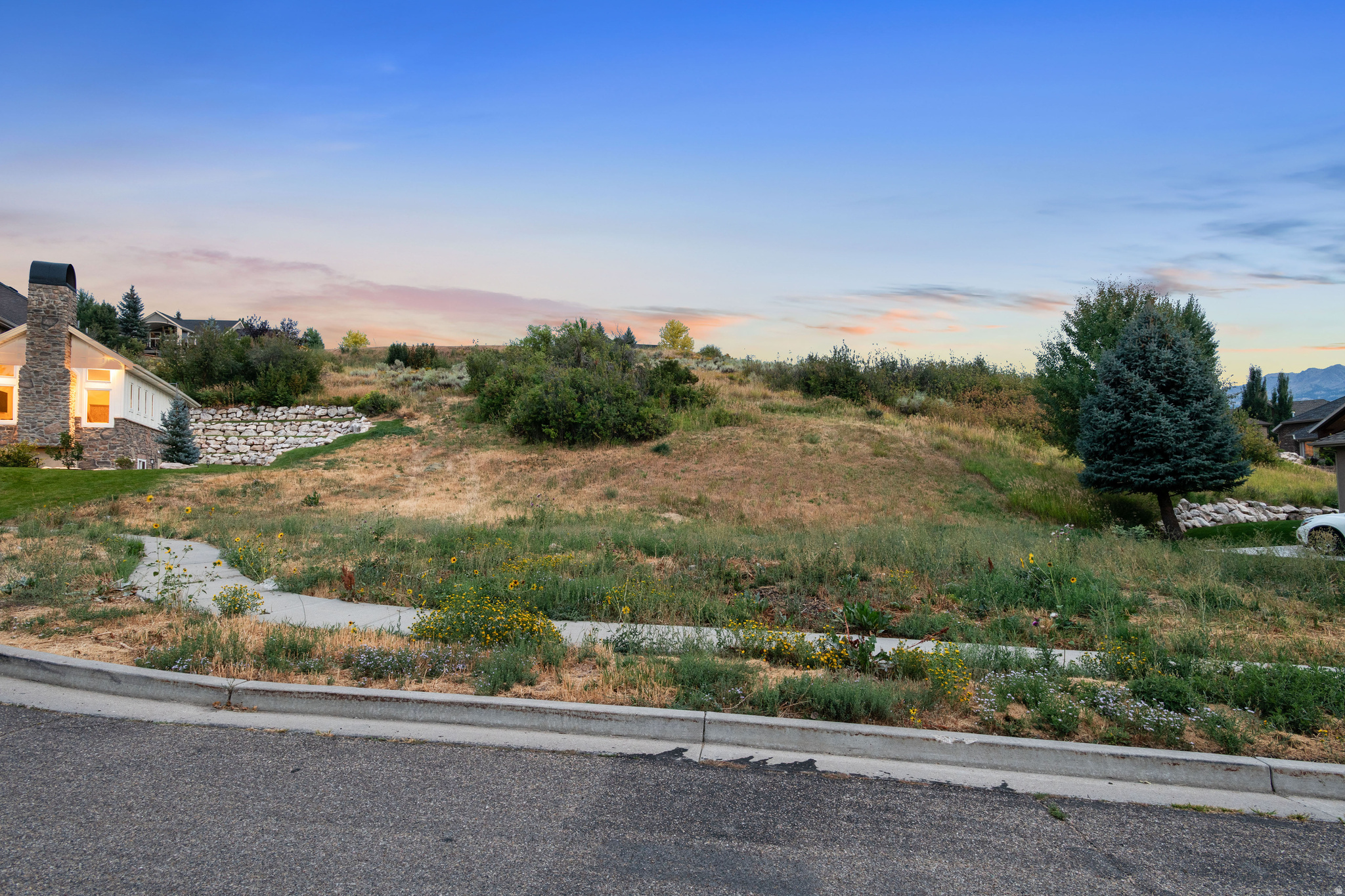 COTTONWOOD HILLS - Land