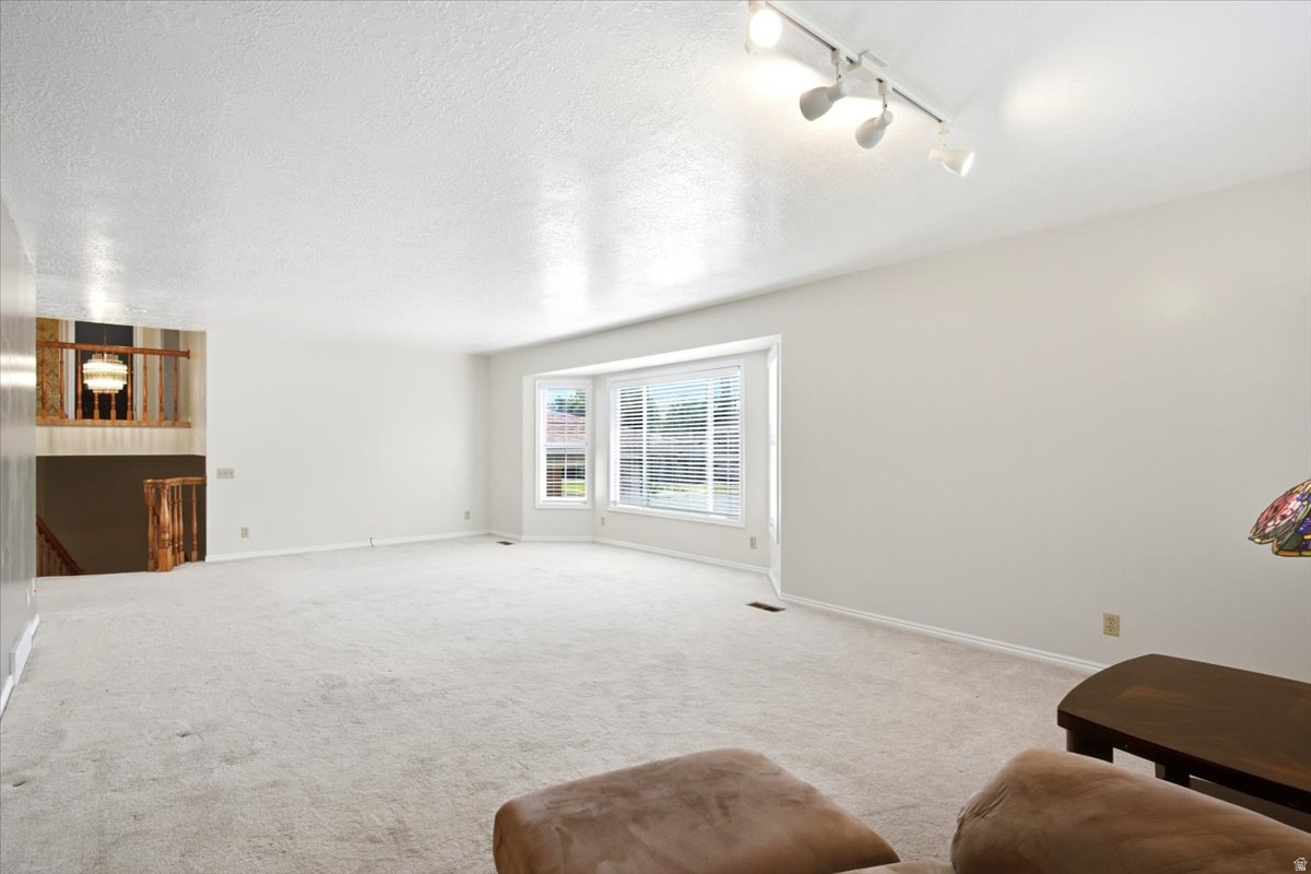 RIDGEVIEW - Residential