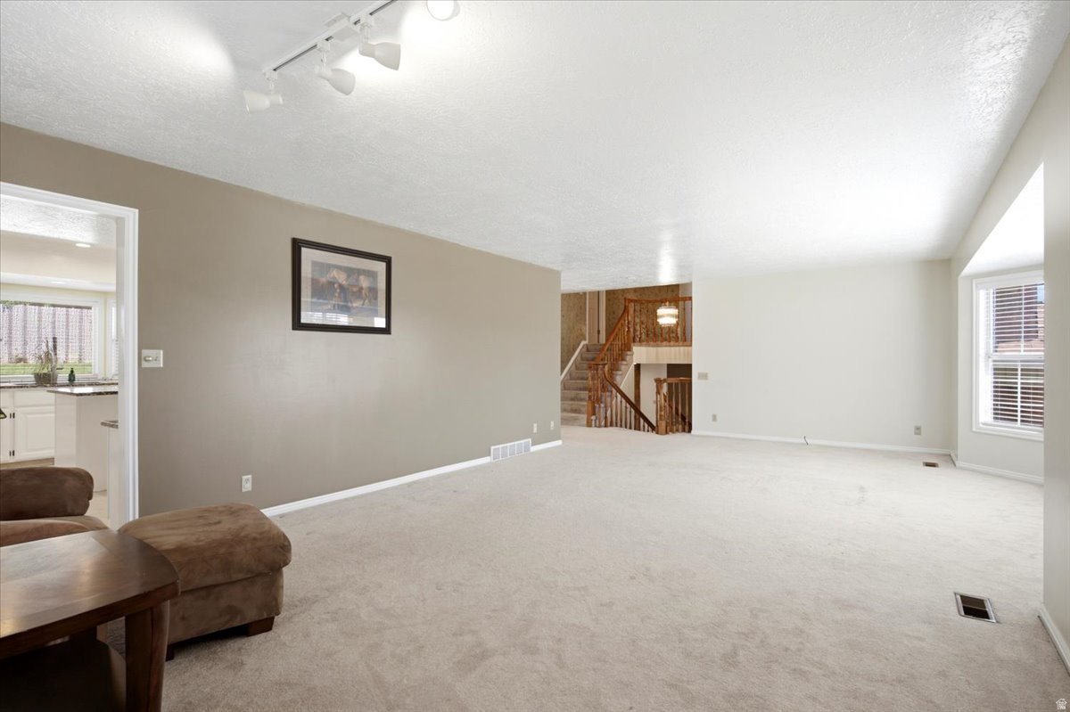 RIDGEVIEW - Residential