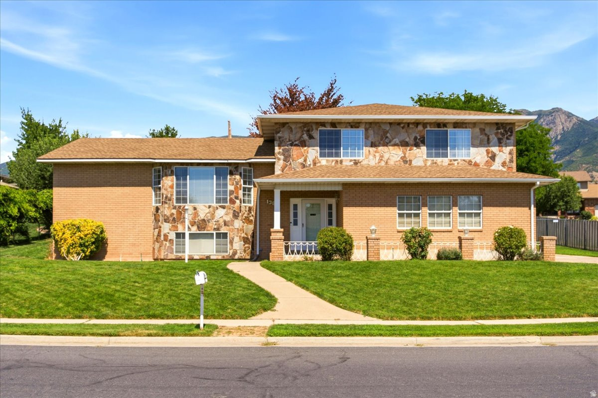 RIDGEVIEW - Residential
