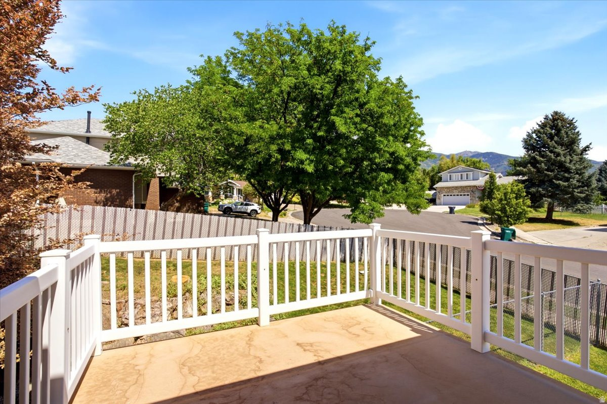 RIDGEVIEW - Residential