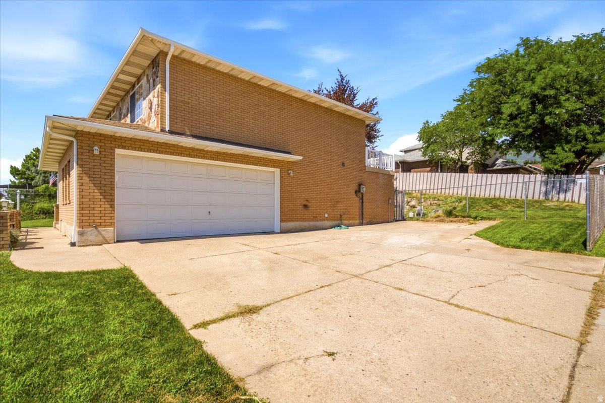 RIDGEVIEW - Residential