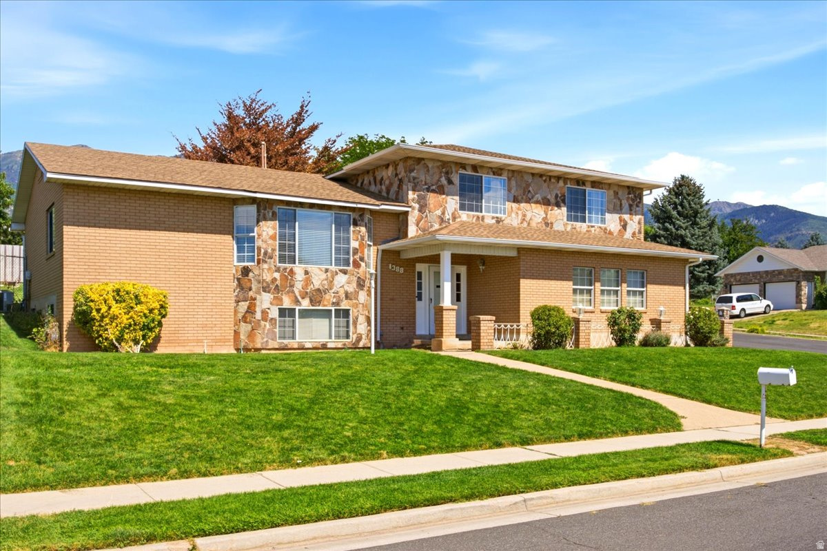 RIDGEVIEW - Residential