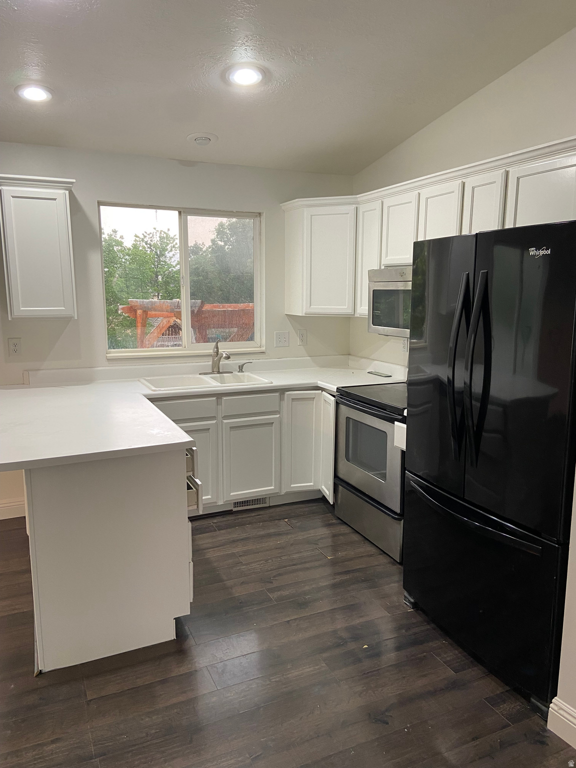 GOLDEN MEADOWS - Residential