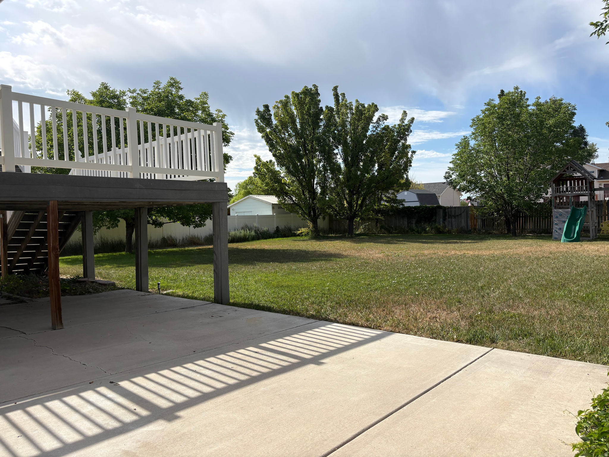 GOLDEN MEADOWS - Residential