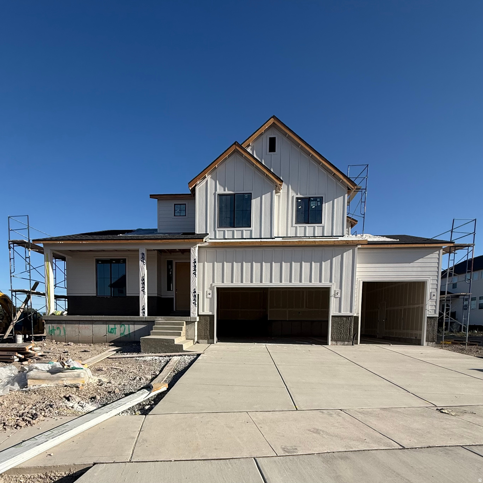 NORTH LAKE MEADOWS - Residential