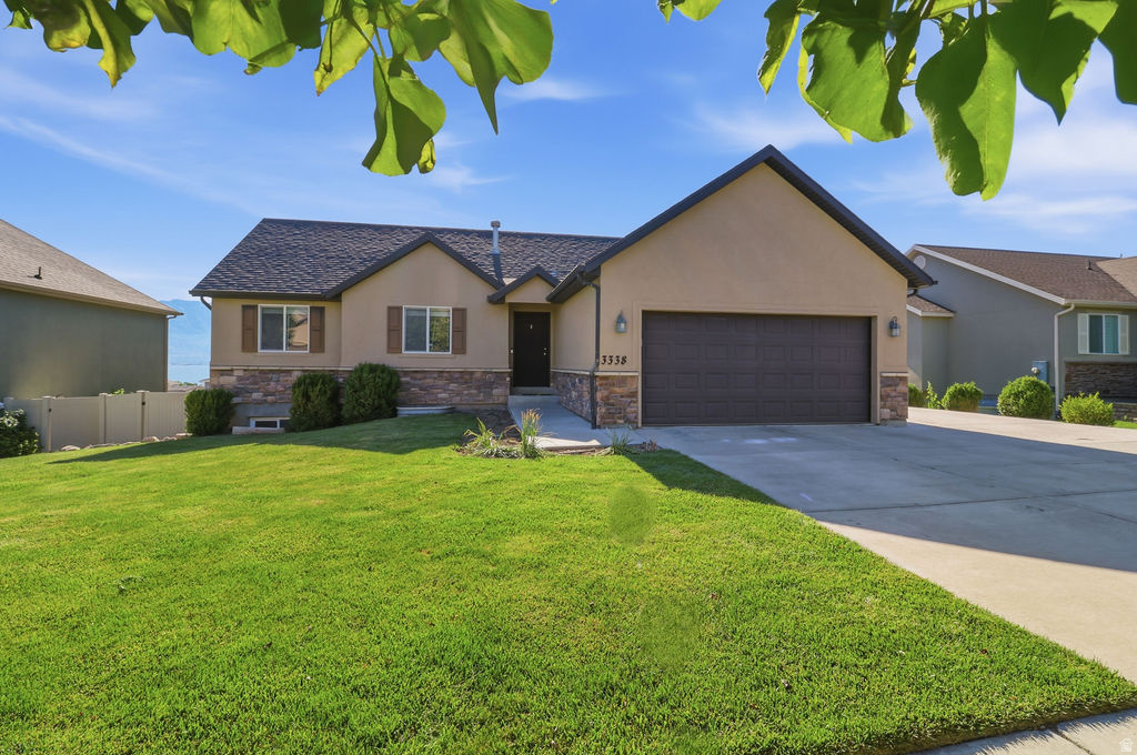 THE VILLAGE OF HAWKS RANCH - Residential