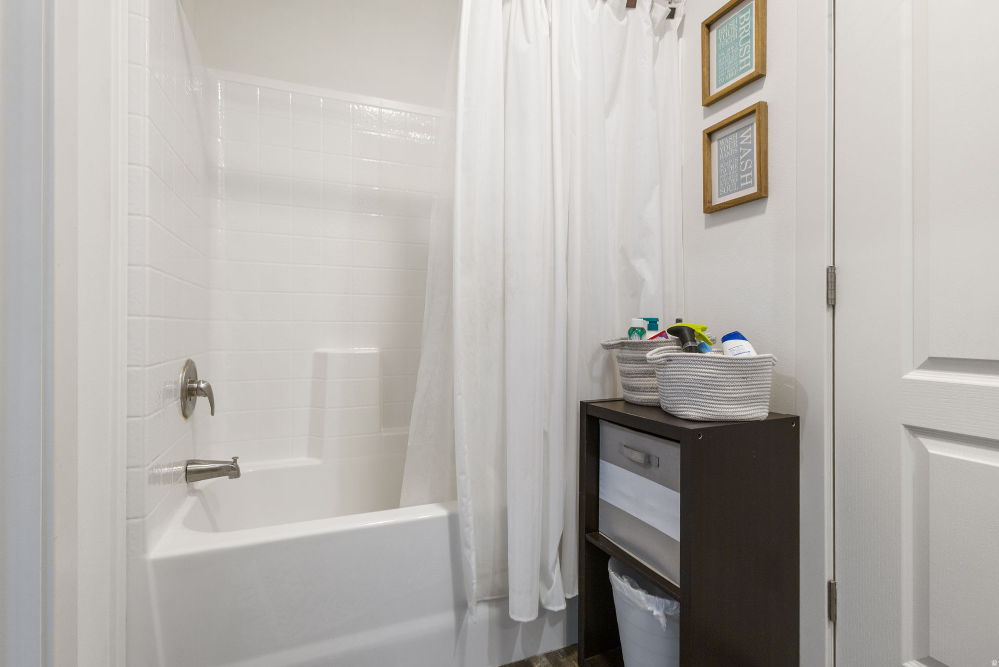 WINCHESTER ESTATES - Residential