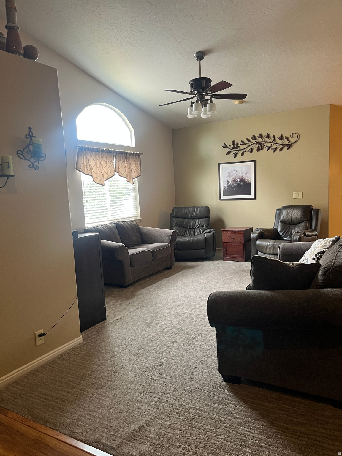 HOME TOWNE - Residential
