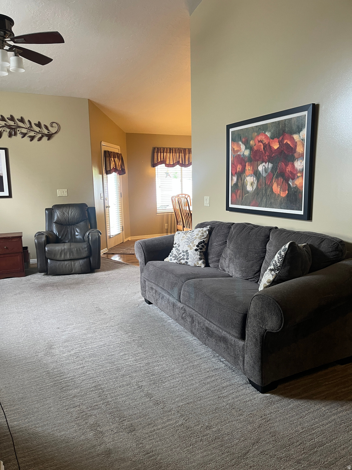 HOME TOWNE - Residential