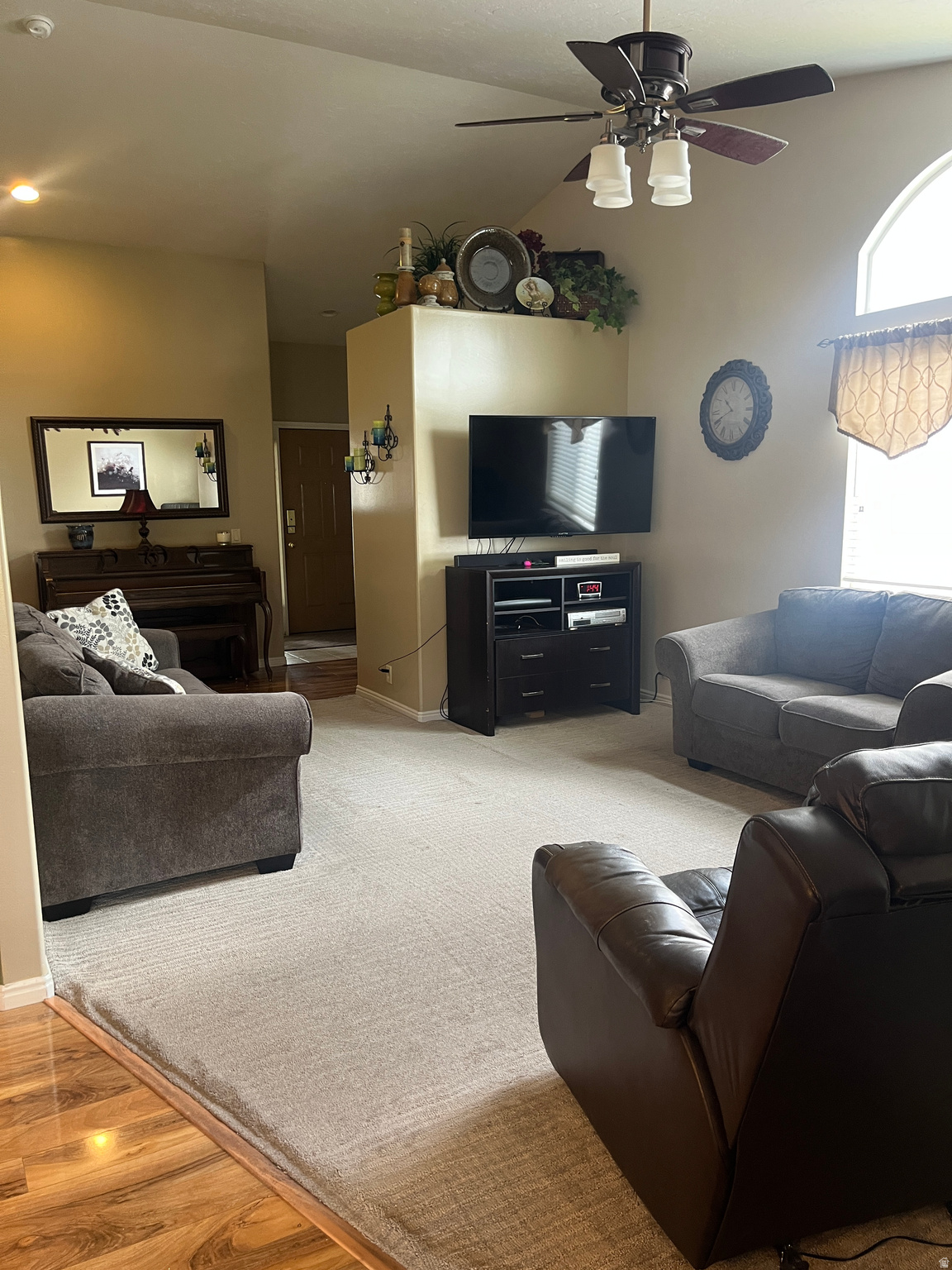 HOME TOWNE - Residential