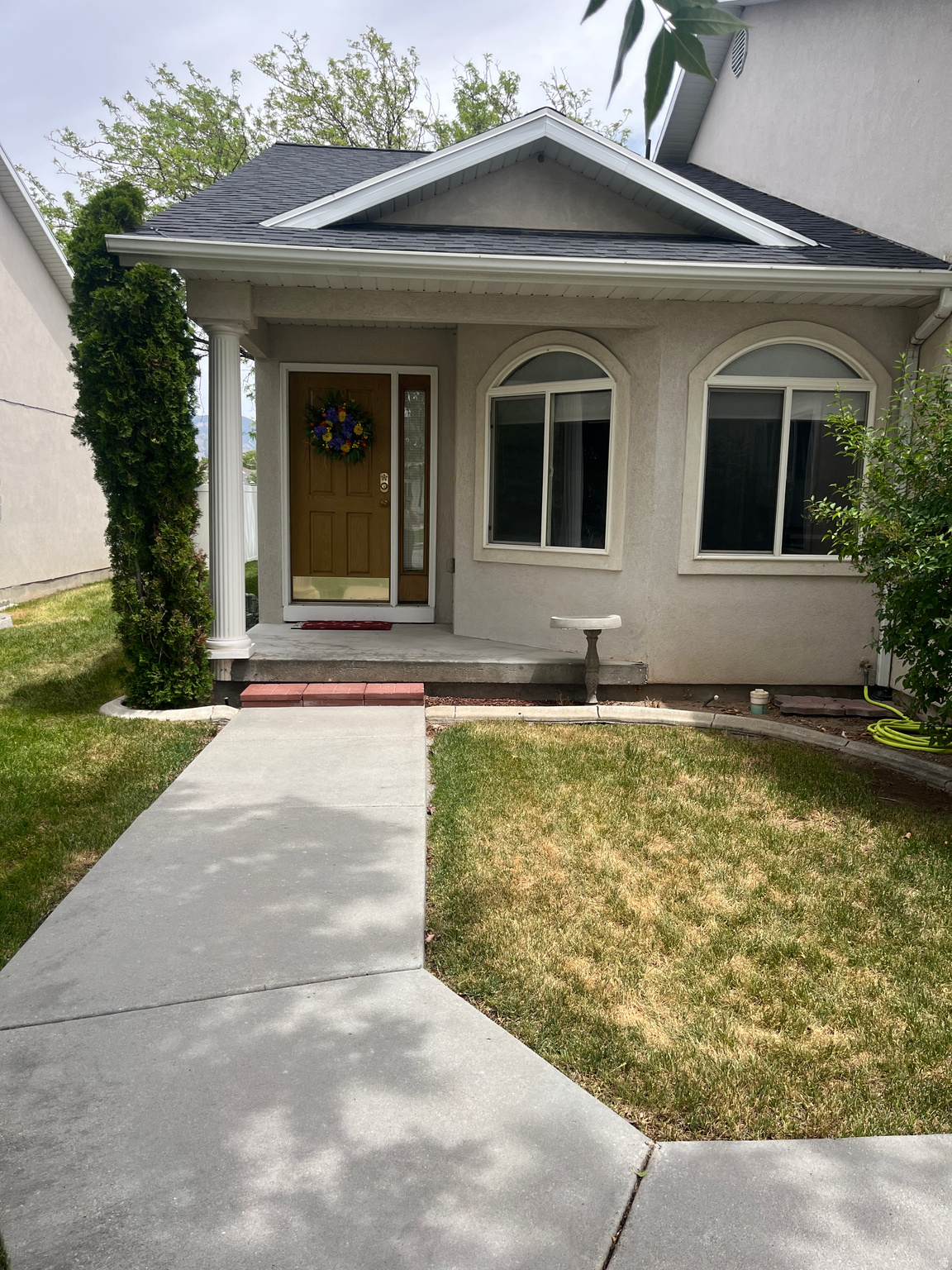 HOME TOWNE - Residential