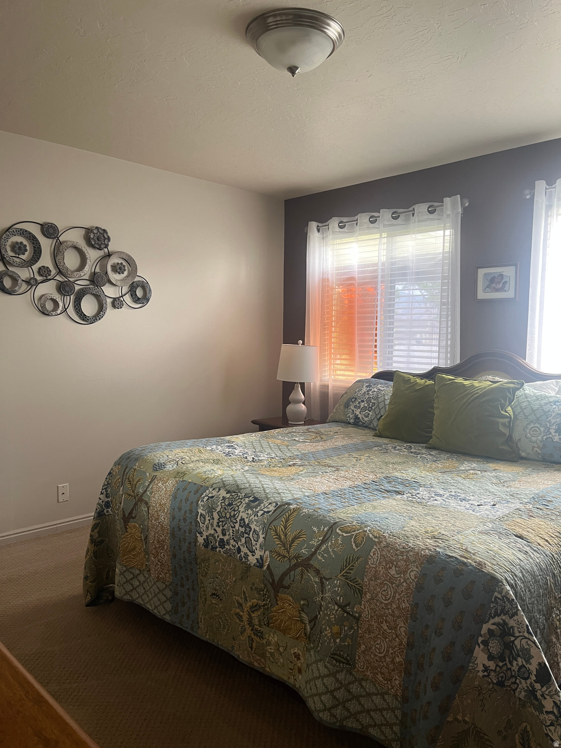 HOME TOWNE - Residential