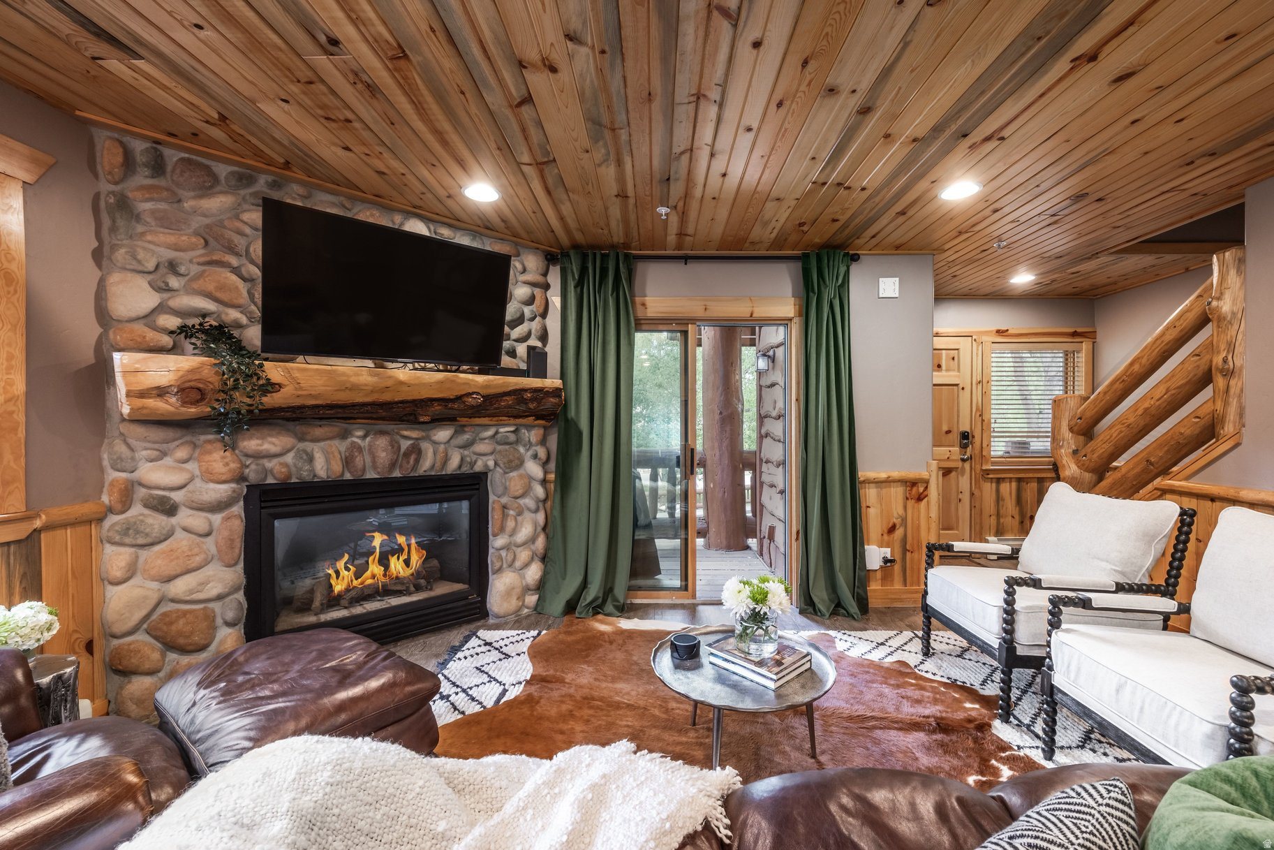TIMBER WOLF LODGE CO - Residential