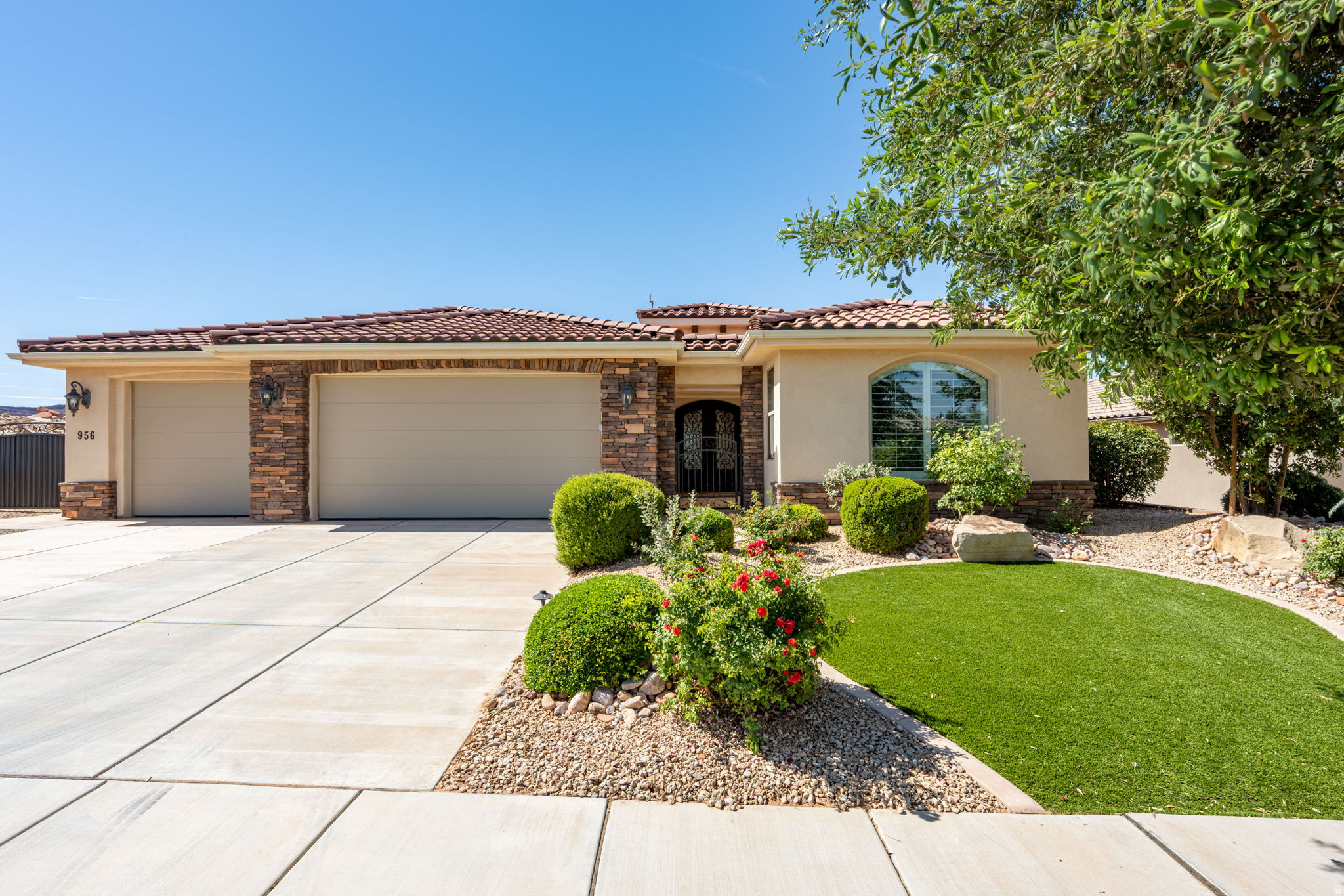 ROADRUNNER RIDGE PH 1 - Residential