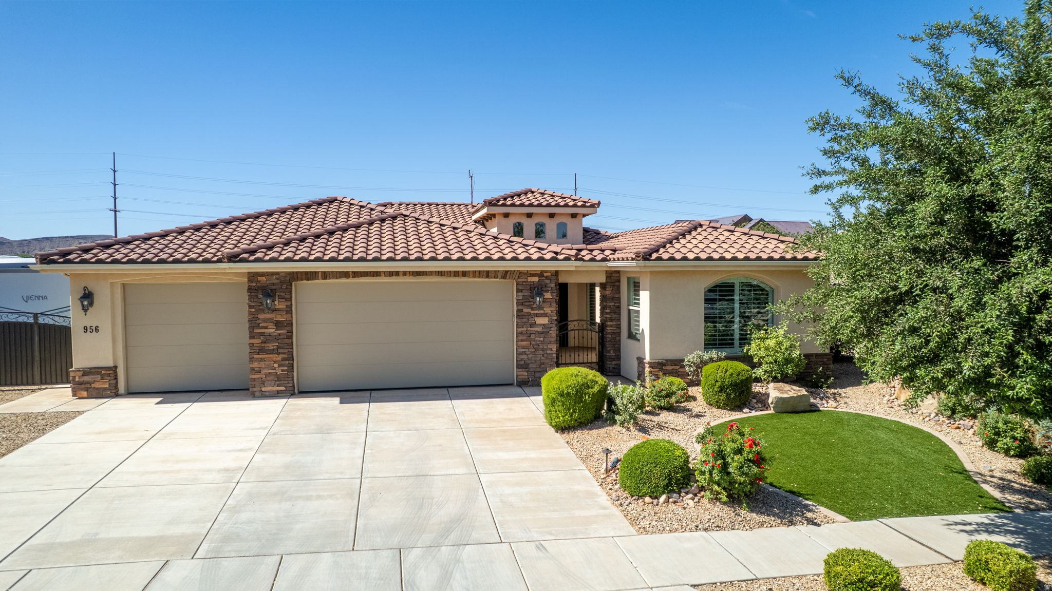 ROADRUNNER RIDGE PH 1 - Residential