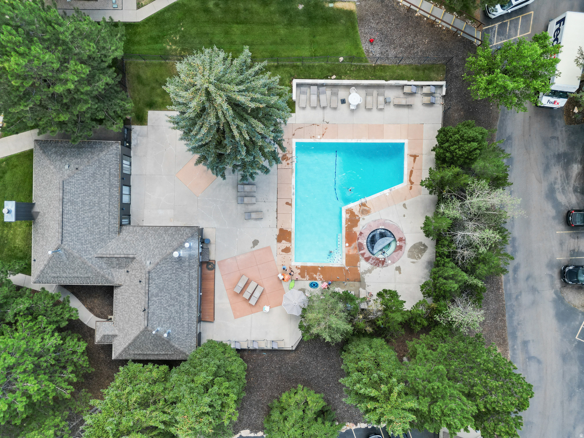 HIDDEN CREEK - Residential