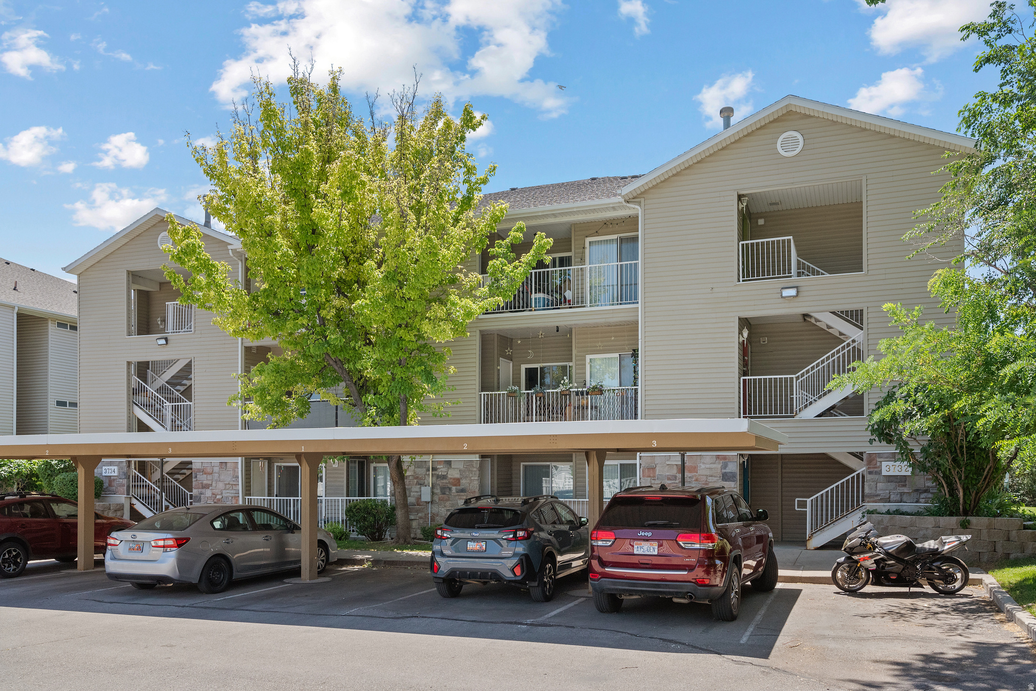 RIVER RUN CONDO PH 6 - Residential