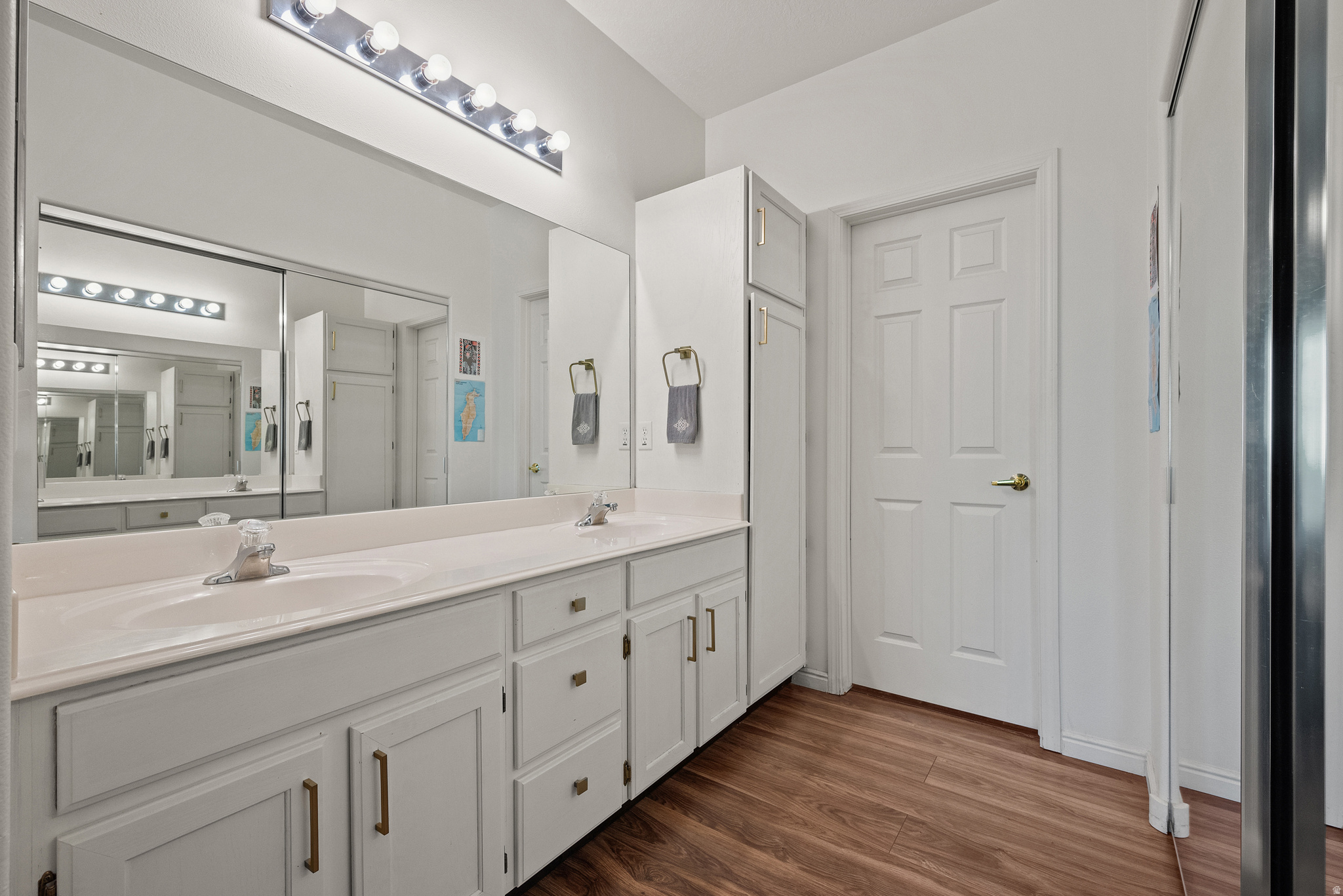 RIVER RUN CONDO PH 6 - Residential