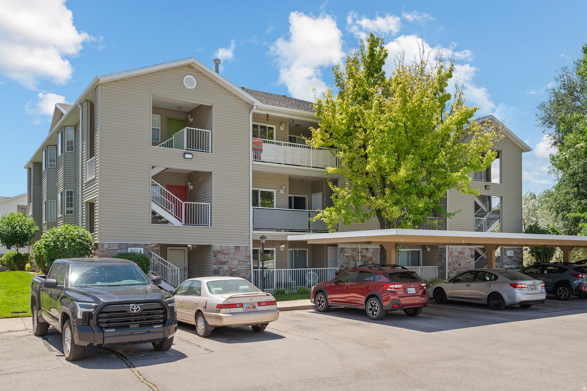RIVER RUN CONDO PH 6 - Residential