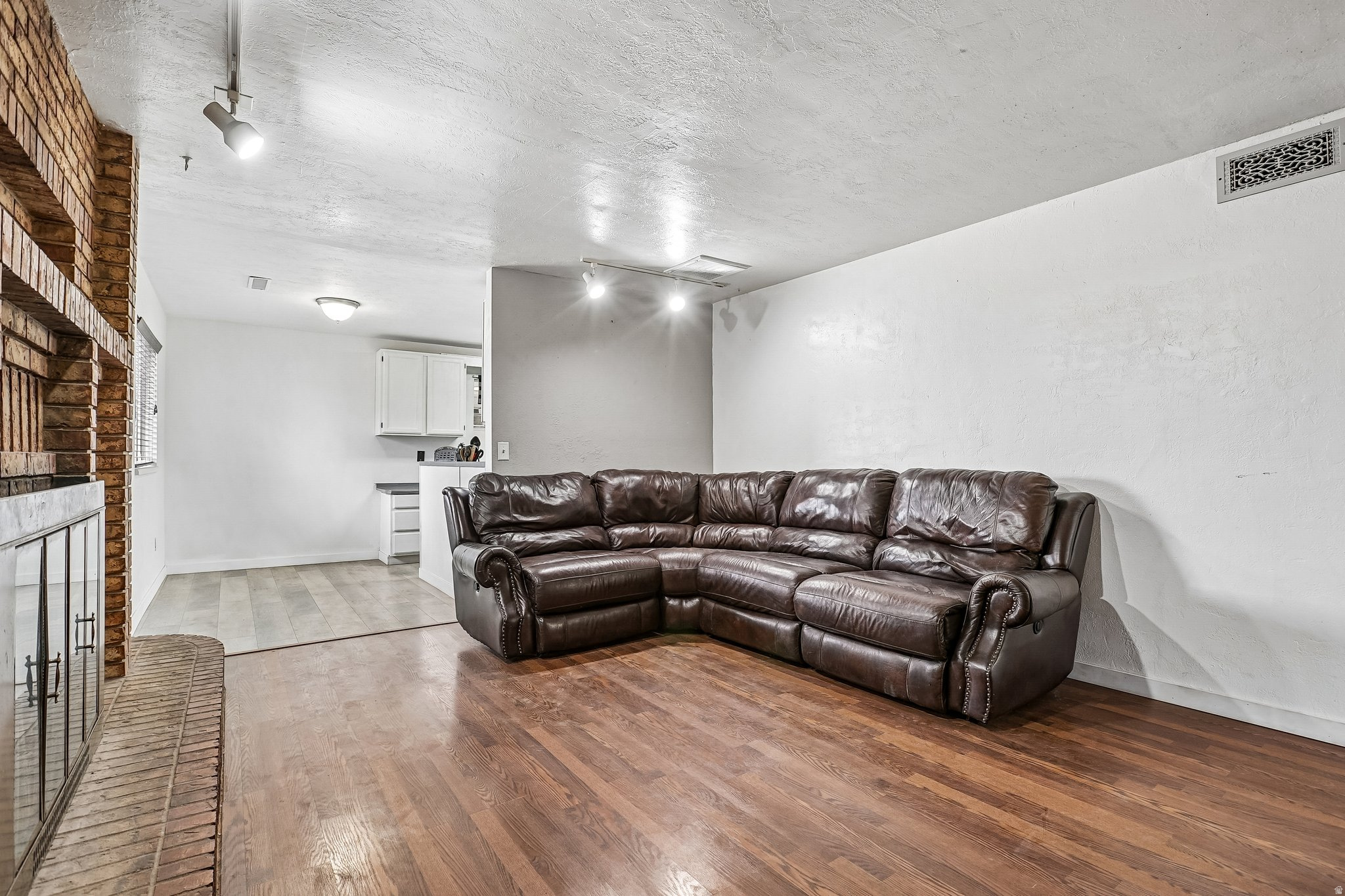 HOFFMAN HEIGHTS - Residential