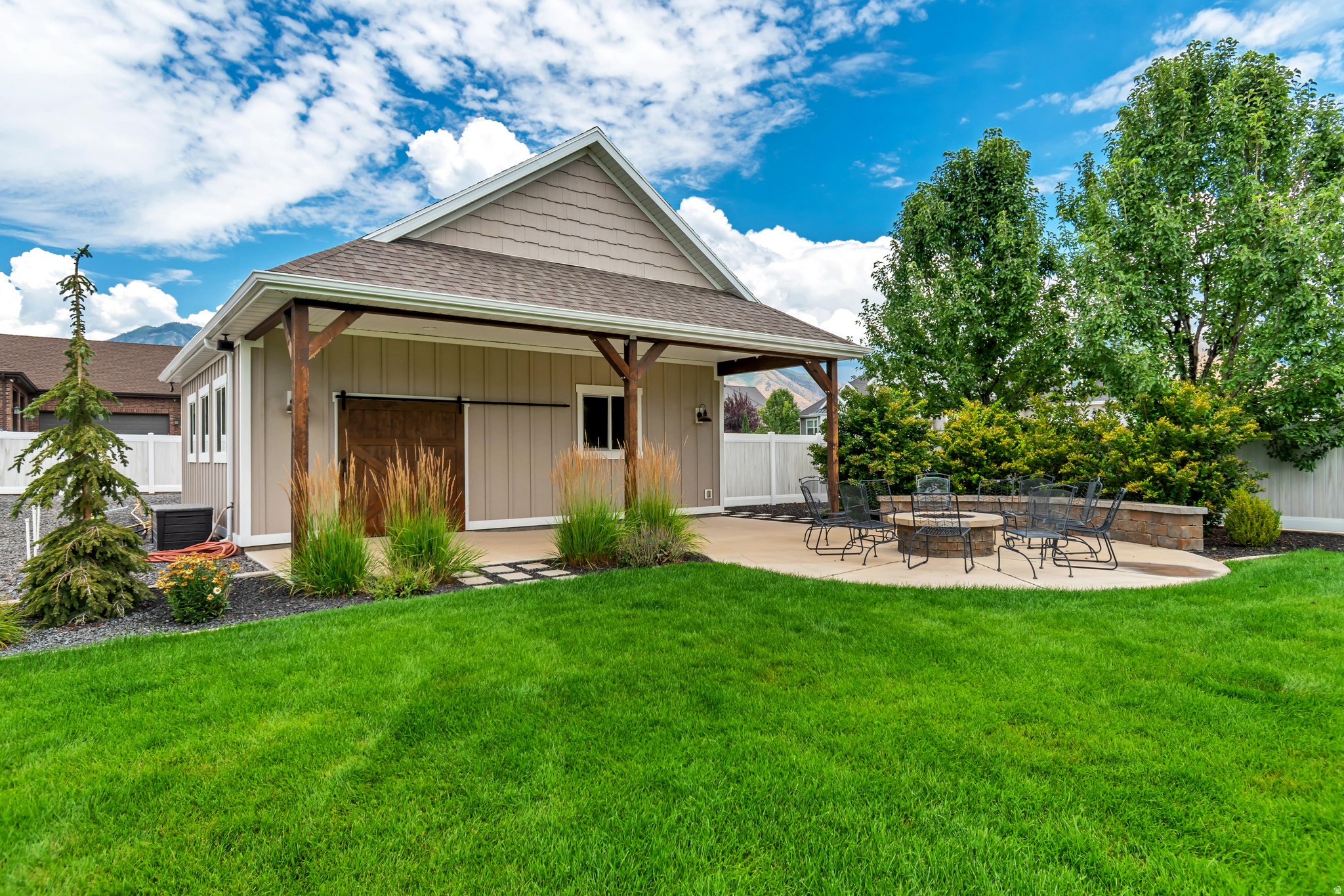 MISTY MEADOWS - Residential