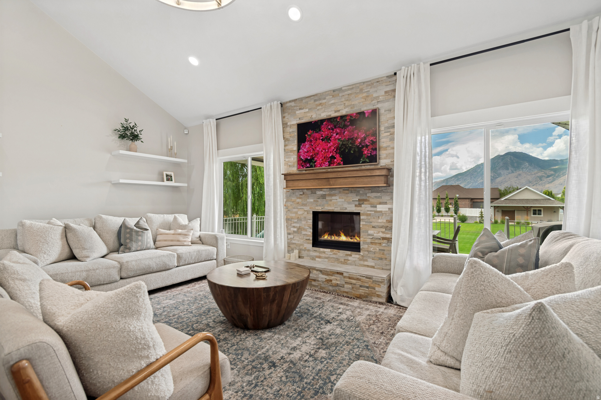 MISTY MEADOWS - Residential