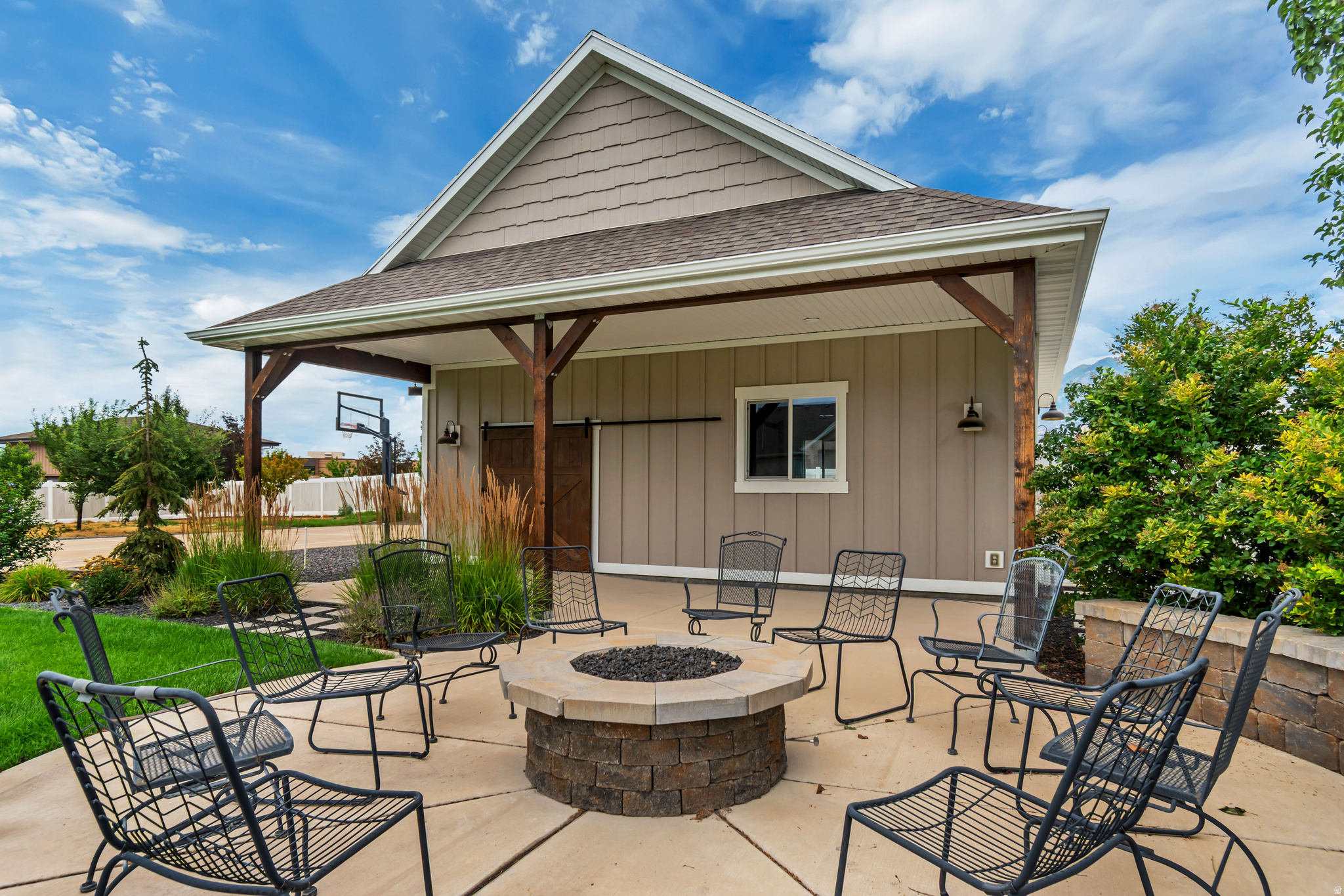 MISTY MEADOWS - Residential