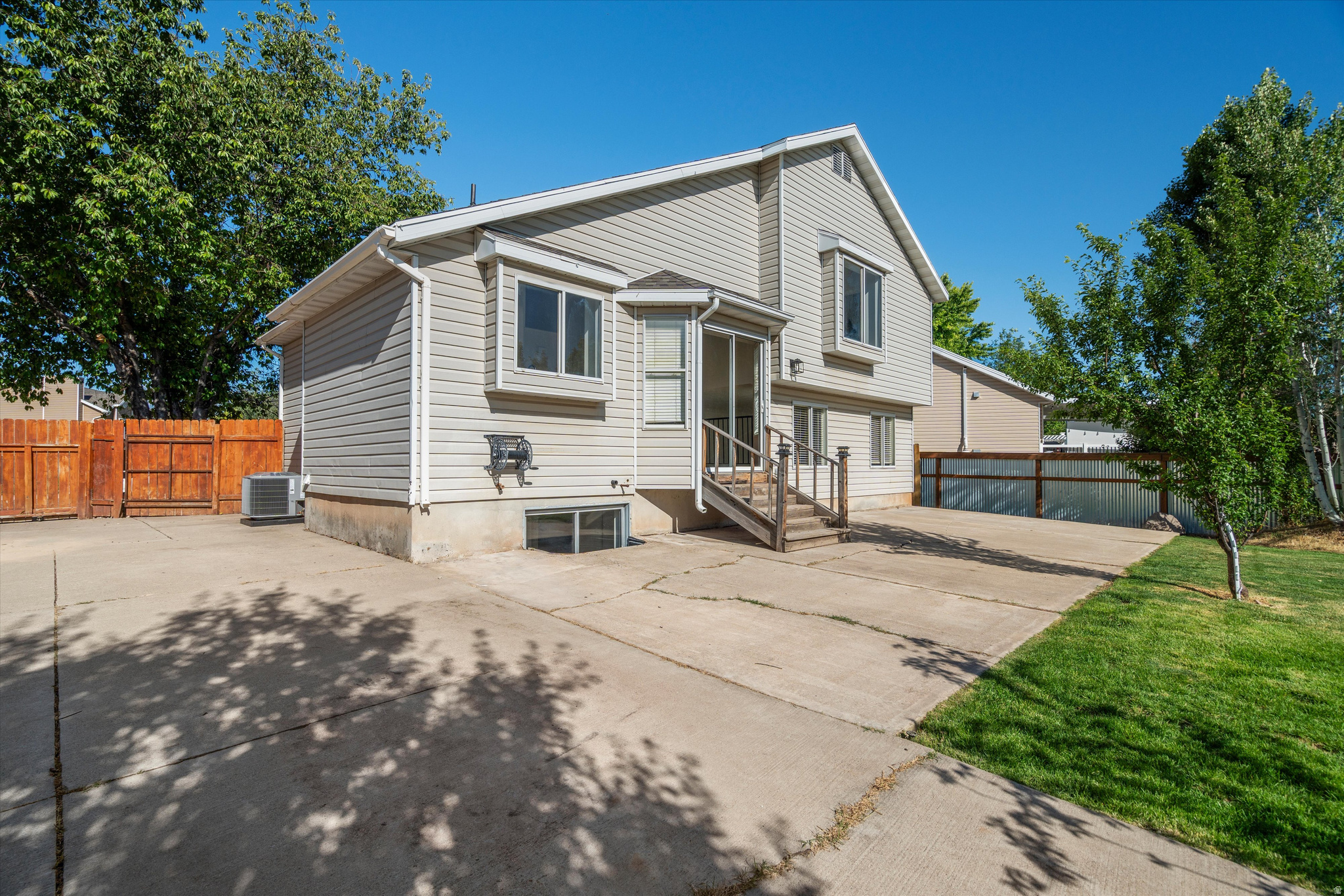 SPRINGBROOK - Residential