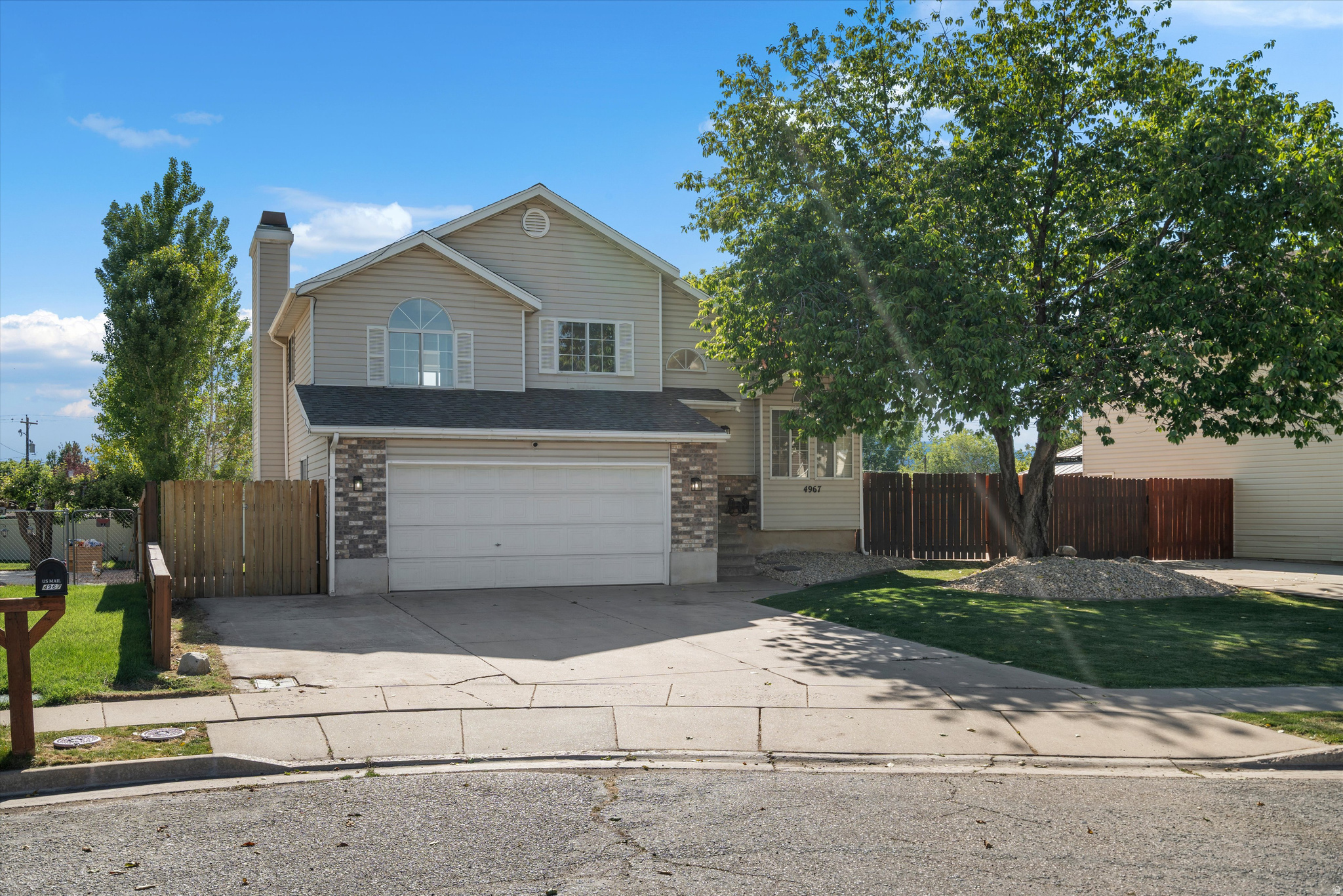 SPRINGBROOK - Residential