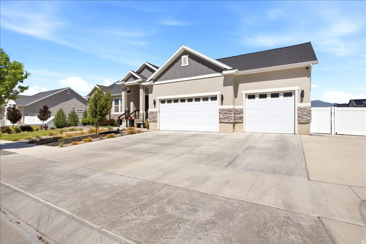 BRANDON PARK - Residential