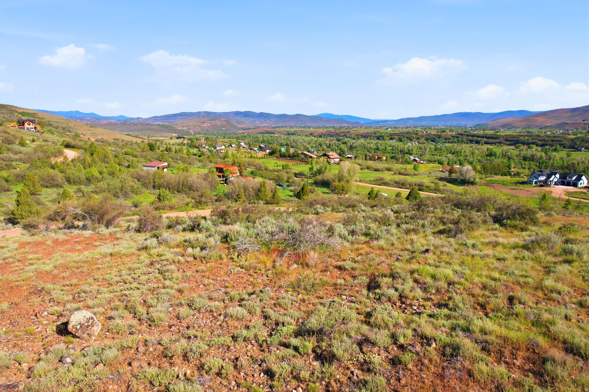 WOODLAND ESTATES - Land
