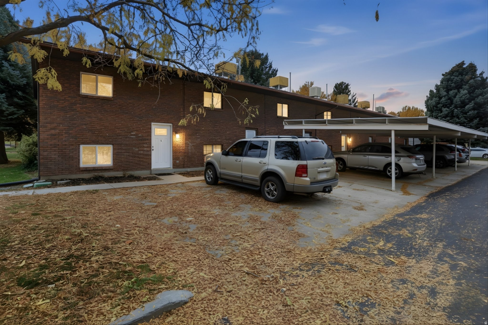 Square footage figures are provided as a courtesy estimate only and were obtained from county records.  Buyer is advised to obtain an independent measurement.