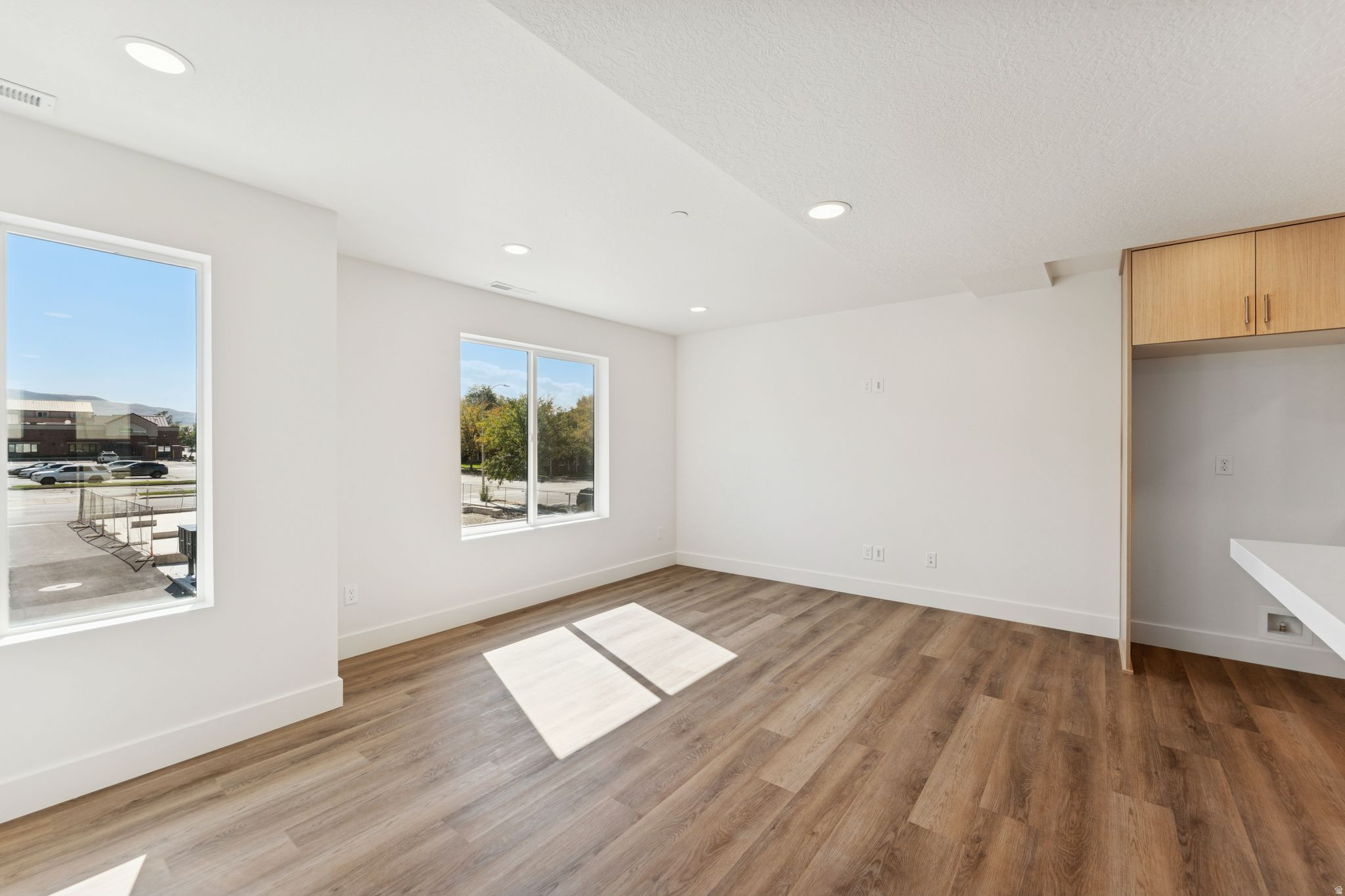 THE BROOKS ON MAIN - Residential