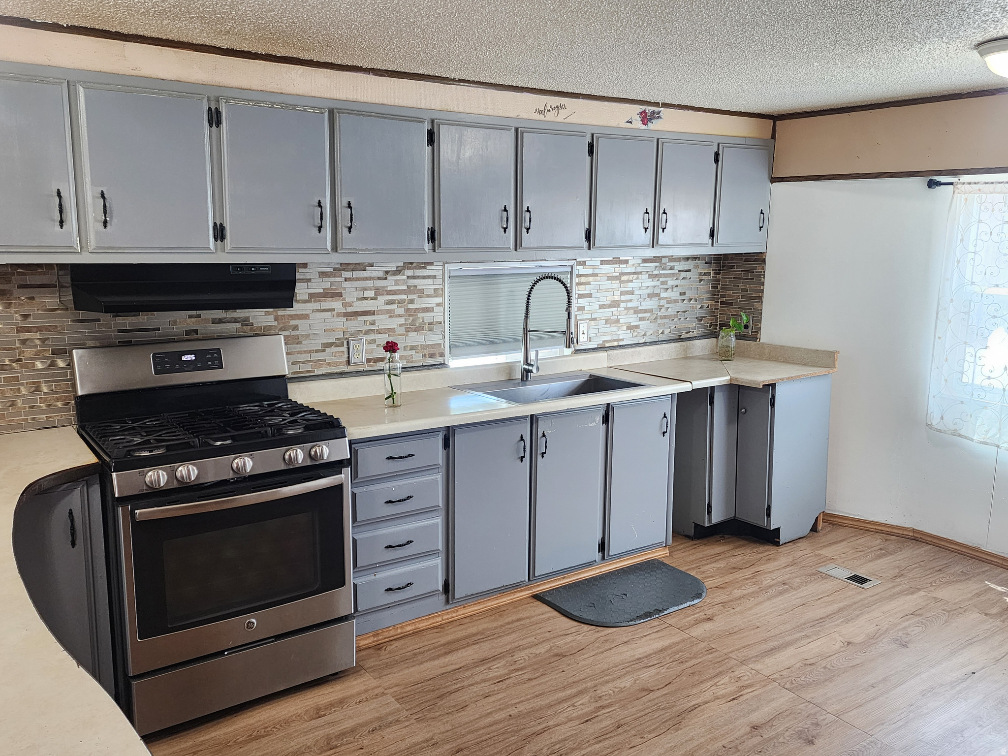 HENWOOD - Residential