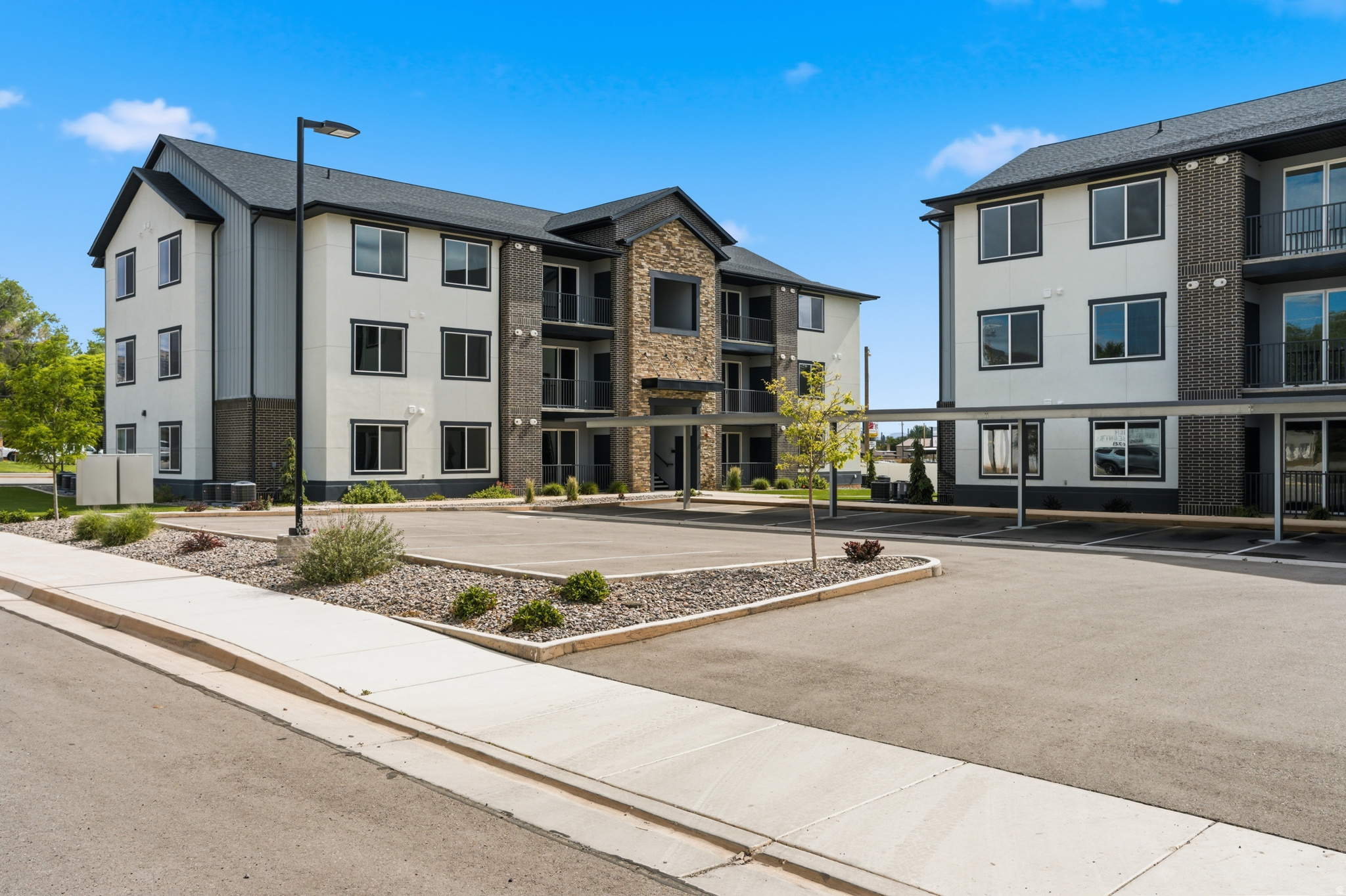 CASTLE ROCK - Residential