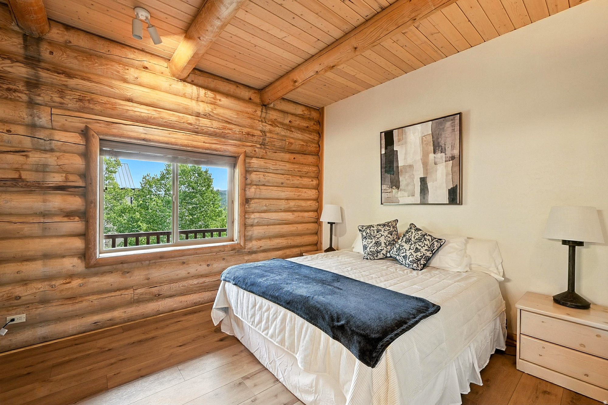 WOODBRIDGE - Residential