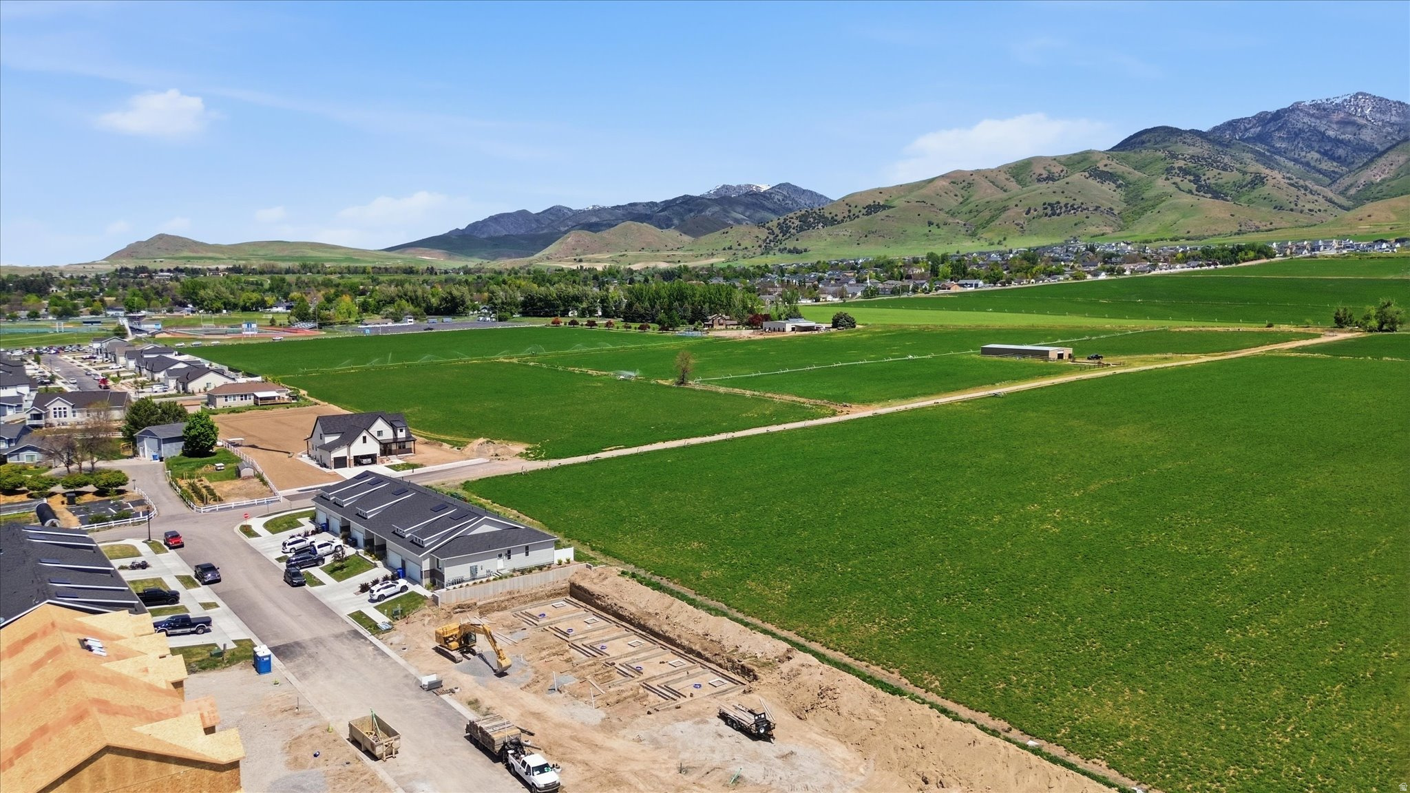 THE MEADOWS - Residential