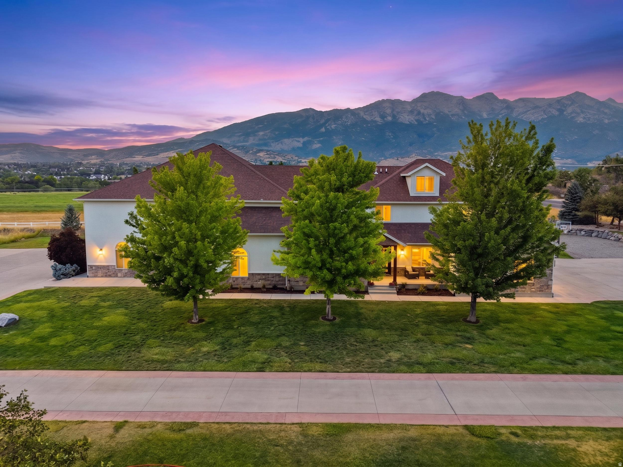 PINE MEADOWS - Residential
