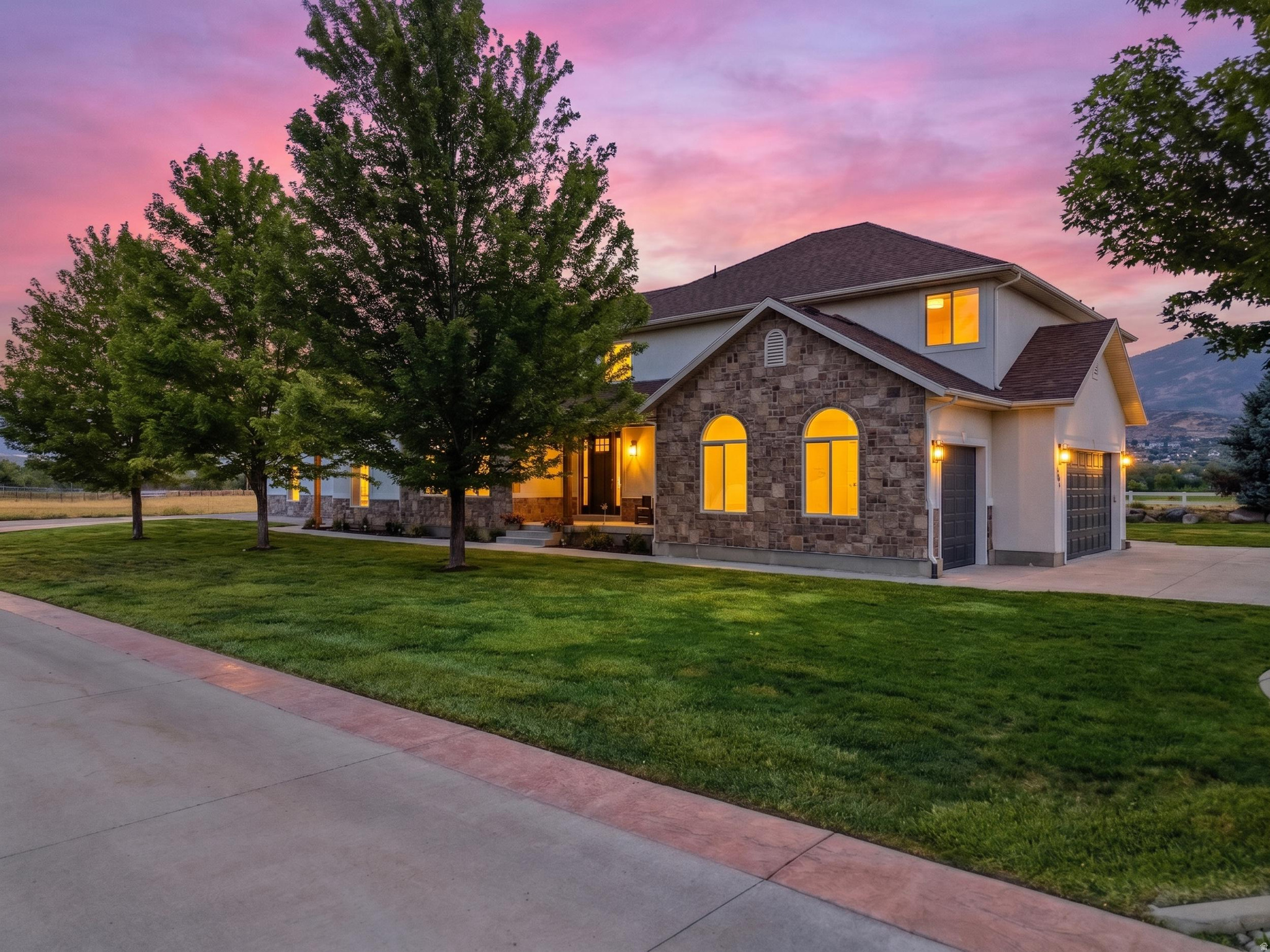 PINE MEADOWS - Residential