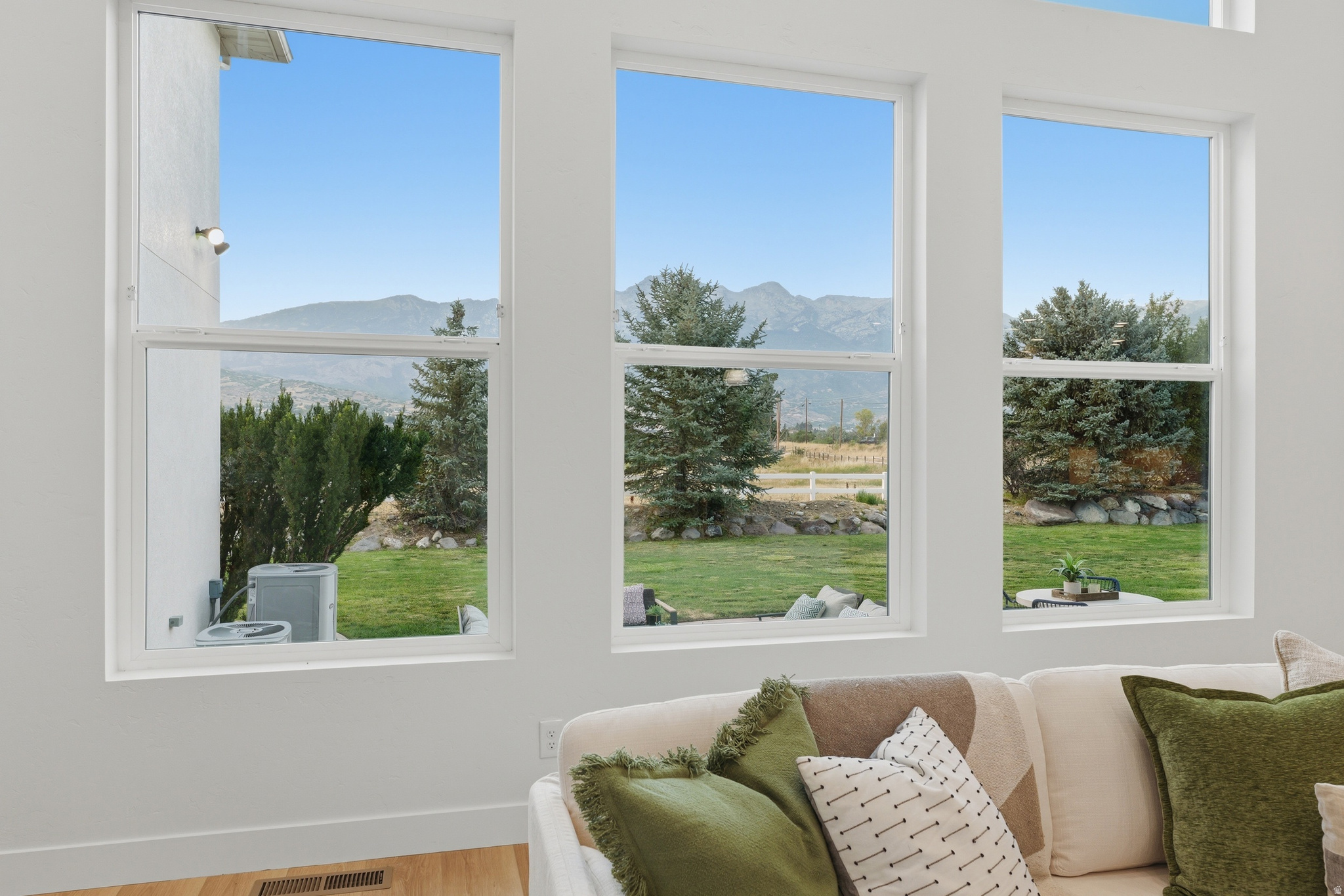 PINE MEADOWS - Residential