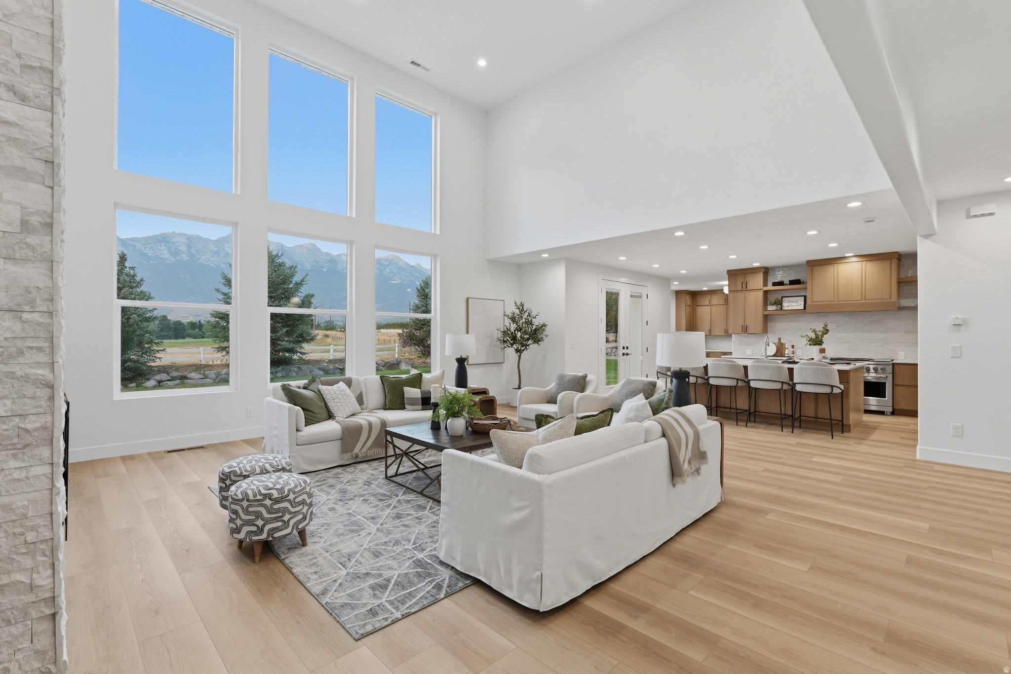 PINE MEADOWS - Residential