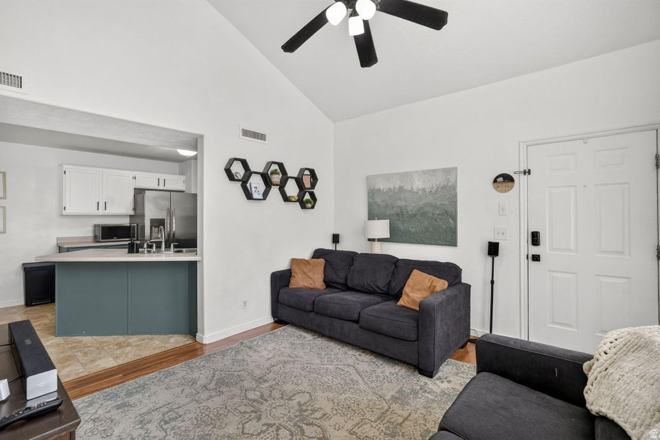 PECAN MEADOWS 4 - Residential
