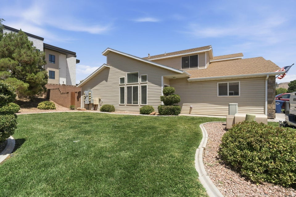 PECAN MEADOWS 4 - Residential