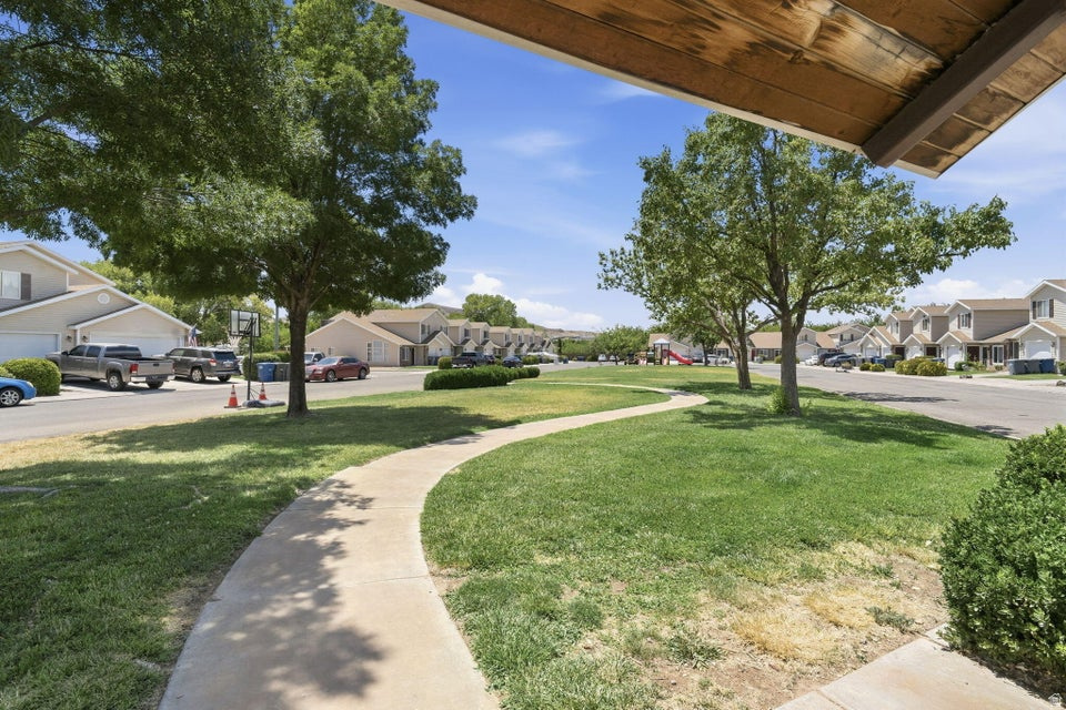 PECAN MEADOWS 4 - Residential