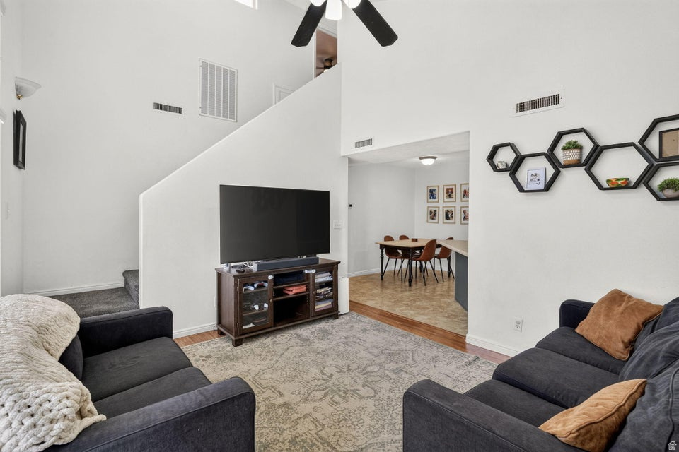 PECAN MEADOWS 4 - Residential