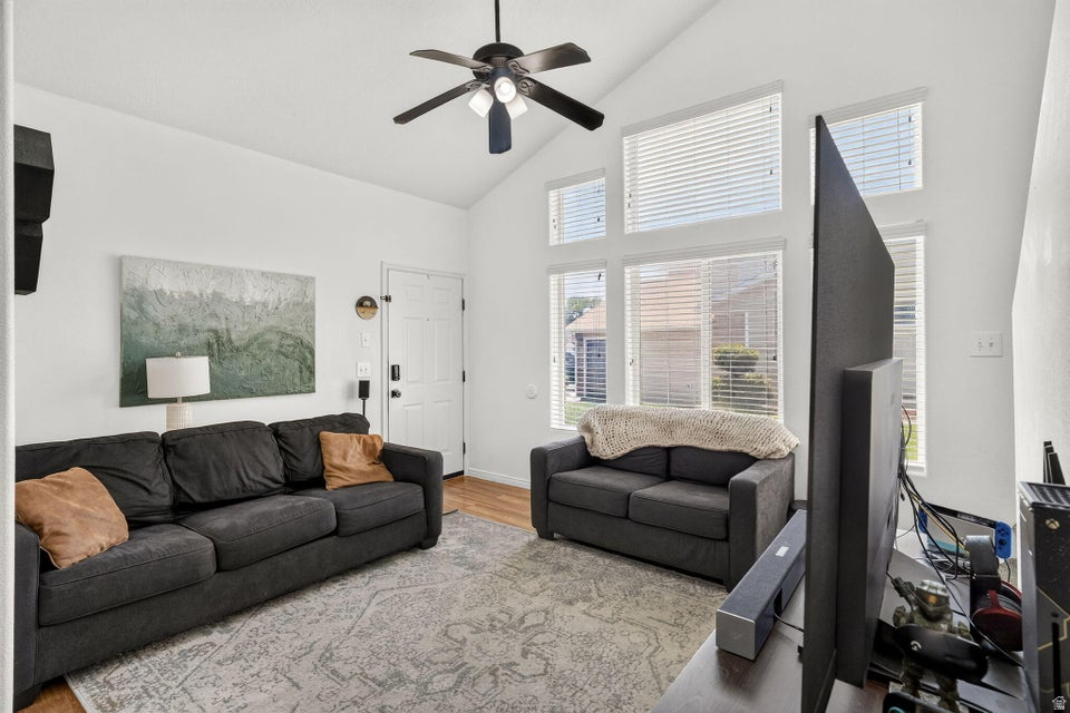 PECAN MEADOWS 4 - Residential